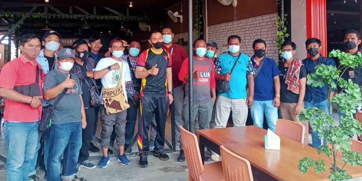danyon-b-brimob-polda-papua-coffee-morning-bersama-insan-pers-mimika